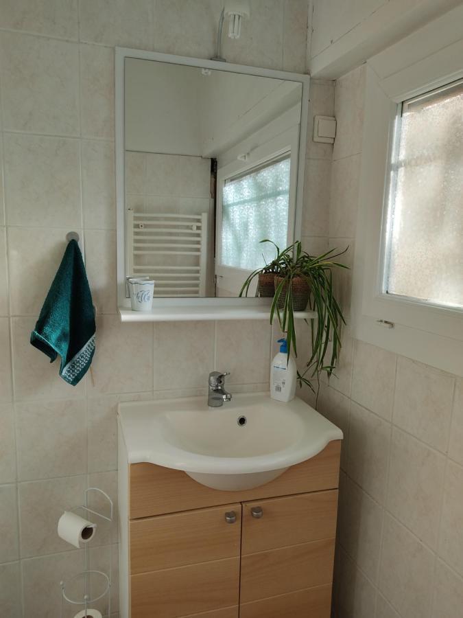 Chambre Privee Avec Parking Ним Экстерьер фото